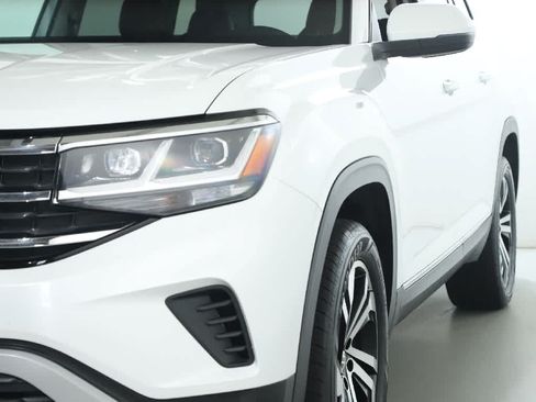 Used 2023 Volkswagen Atlas SEL AWD/4WD image 4