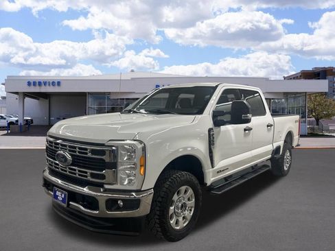 Used 2023 Ford F350 XLT AWD/4WD image 7