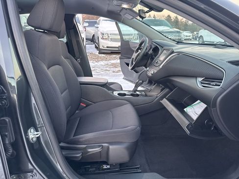 Used 2017 Chevrolet Malibu LS image 24