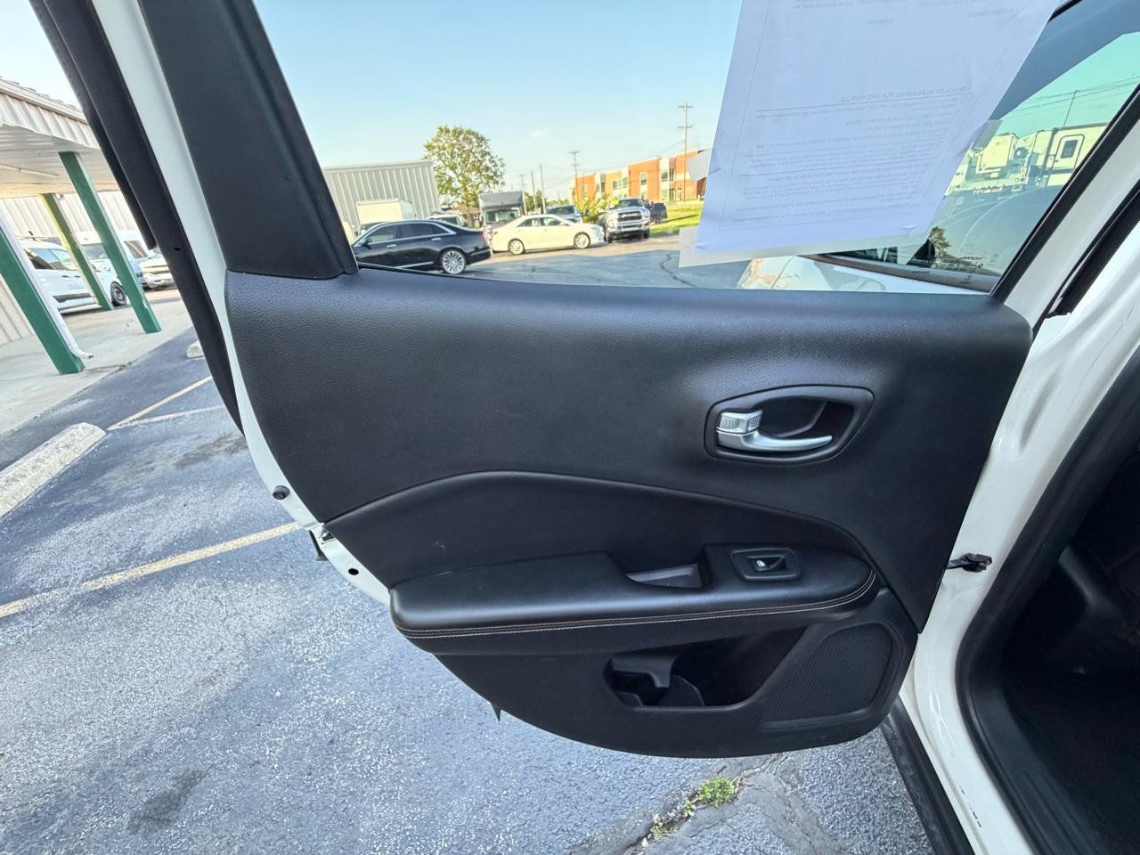 Used 2018 Jeep Compass Latitude w/ Popular Equipment Group AWD/4WD image 13