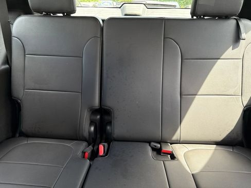 Used 2023 Chevrolet Traverse Premier w/ Redline Edition AWD/4WD image 21