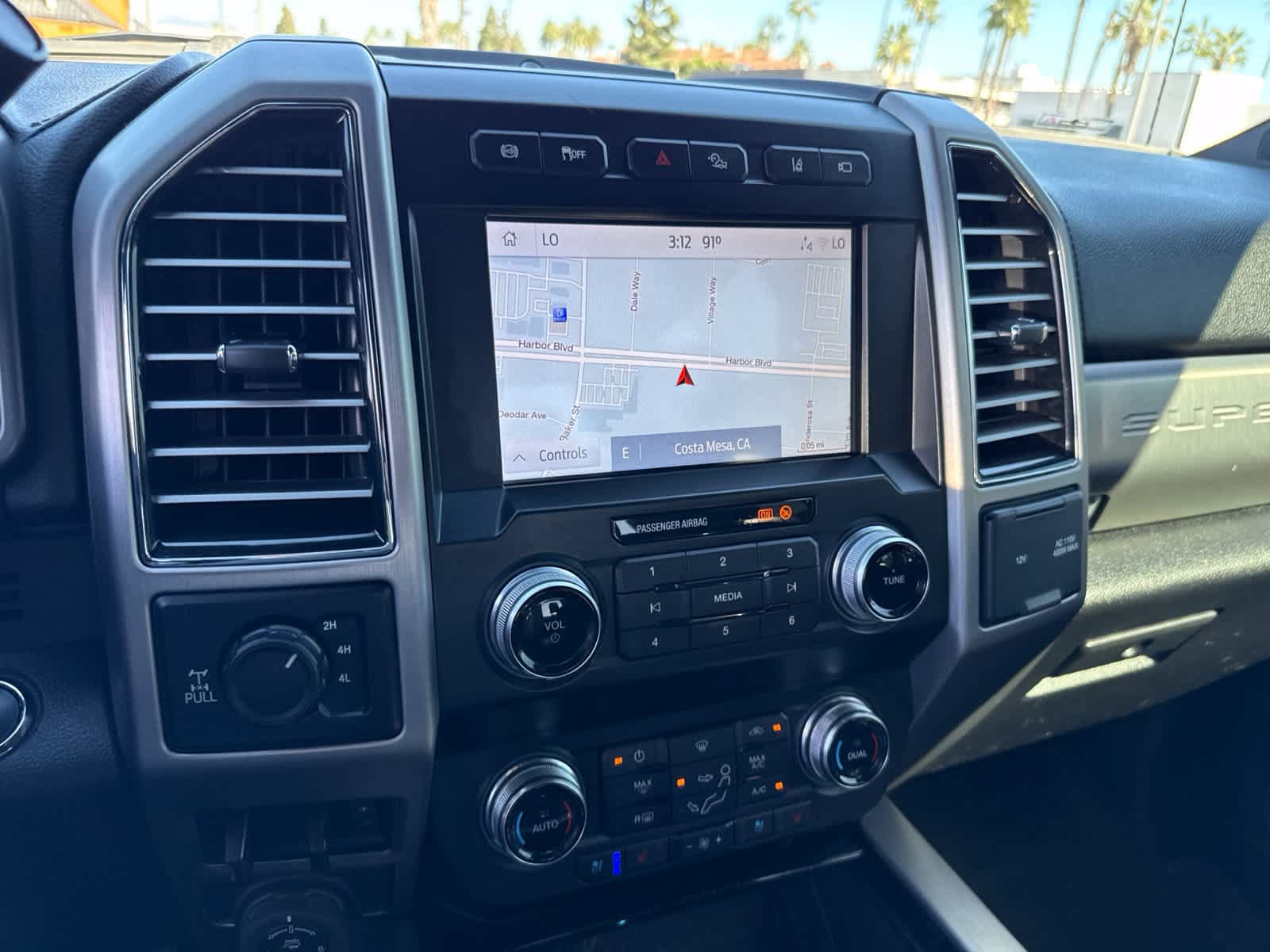 Used 2020 Ford F250 Platinum w/ Tremor Off-Road Package AWD/4WD image 29