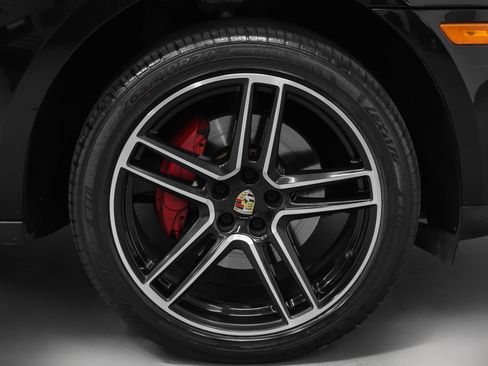 Certified 2020 Porsche Macan AWD/4WD image 15