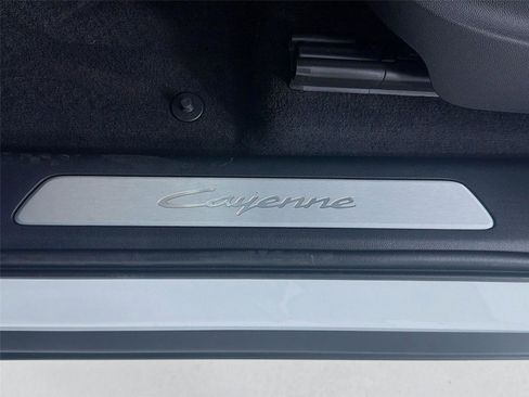 New 2026 Porsche Cayenne image 10