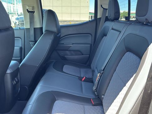 Used 2020 Chevrolet Colorado Z71 AWD/4WD image 32
