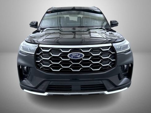 Used 2025 Ford Explorer Platinum w/ LUX Leather Package AWD/4WD image 2
