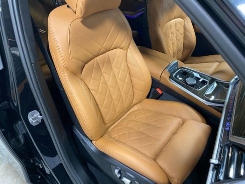 Used 2024 BMW X7 xDrive40i w/ M Sport Package image 18