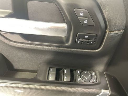 Used 2022 GMC Sierra 1500 AT4 w/ AT4 Preferred Package image 13
