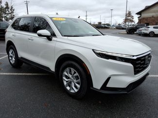 Used 2023 Honda CR-V LX video 3