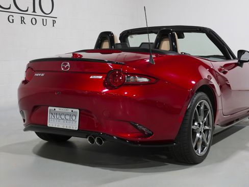 Used 2019 MAZDA MX-5 Miata Grand Touring w/ Appearance Package image 42