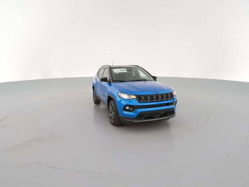 New 2026 Jeep Compass Limited image 17