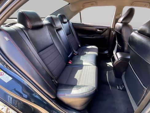 Used 2017 Toyota Camry LE FWD image 15