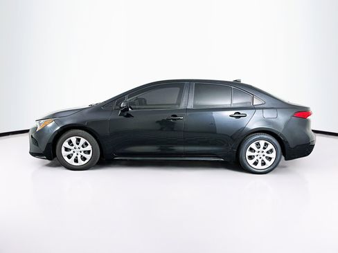 Used 2021 Toyota Corolla LE FWD image 4