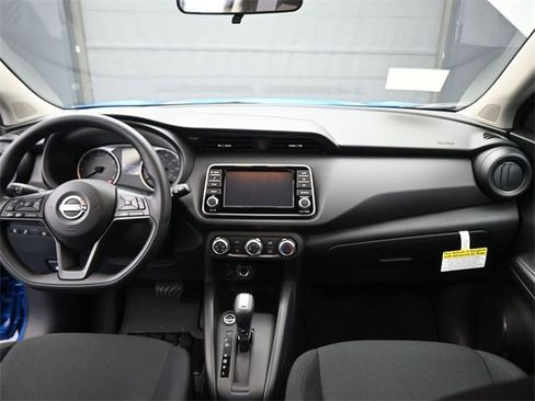 New 2025 Nissan Kicks Play S image 27