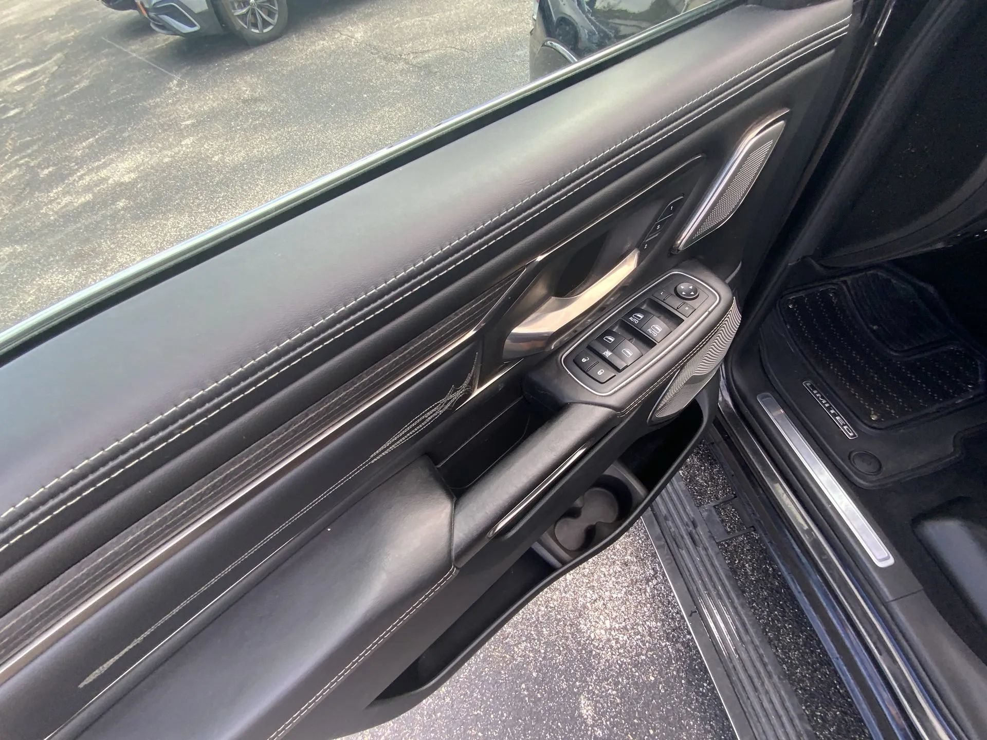 Used 2019 RAM 1500 Limited AWD/4WD image 15
