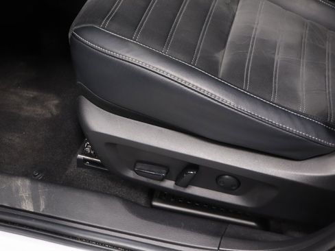 Used 2023 Mitsubishi Outlander SE image 24