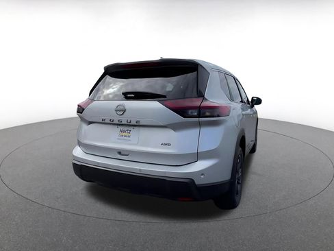 Used 2025 Nissan Rogue SV AWD/4WD image 15