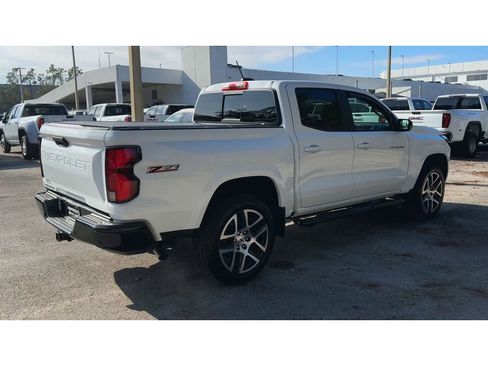 Used 2024 Chevrolet Colorado Z71 w/ Z71 Convenience Package 2 image 8