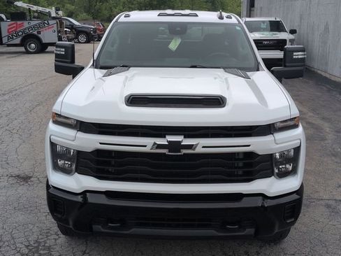 Used 2024 Chevrolet Silverado 2500 Custom w/ Custom Value Package AWD/4WD image 22