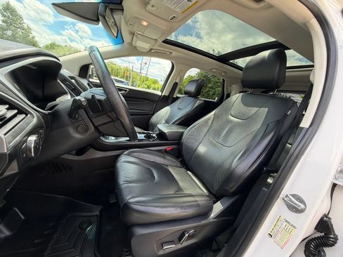 Used 2017 Ford Edge Titanium w/ Equipment Group 302A AWD/4WD image 13