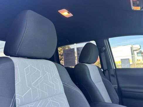 Certified 2023 Toyota Tacoma TRD Off-Road image 22