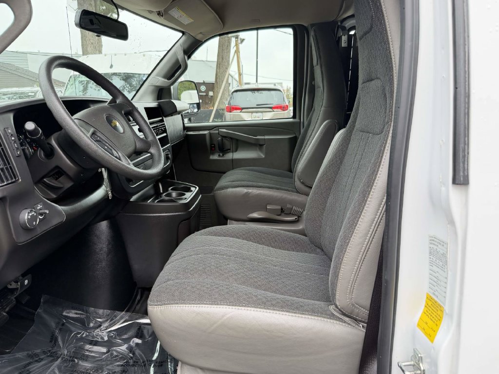 Used 2025 Chevrolet Express 2500 w/ Driver Convenience Package RWD image 16
