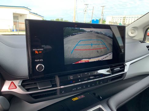 New 2026 Toyota Sienna XLE FWD image 24