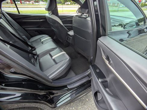 Used 2025 Toyota Camry SE FWD image 13