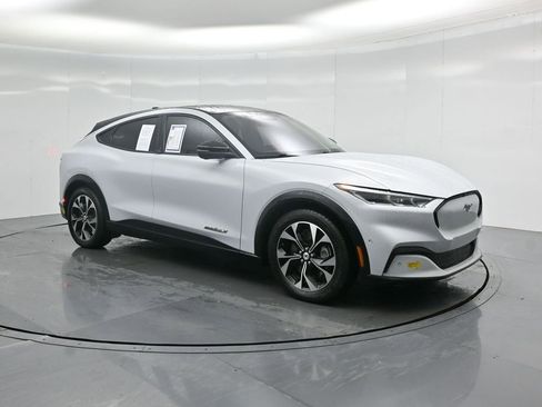 Used 2022 Ford Mustang Mach-E Premium image 58