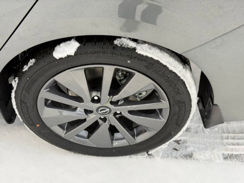 New 2026 Nissan Sentra SL w/ Floor Mat Package FWD image 11