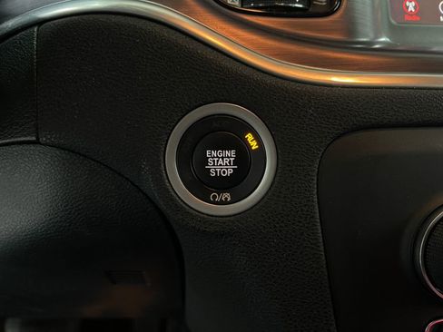 Used 2018 Dodge Charger SXT w/ Blacktop Package image 19