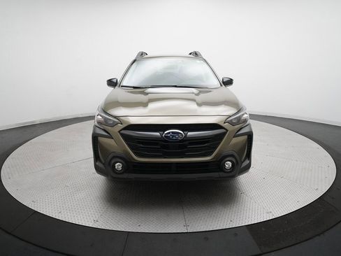 Used 2025 Subaru Outback Premium image 11