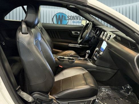 Used 2022 Ford Mustang Premium image 6