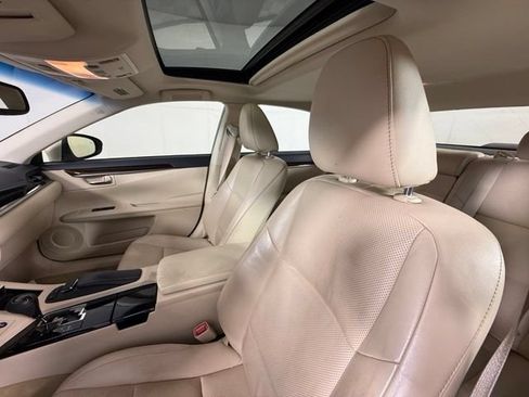 Used 2015 Lexus ES 350 w/ Luxury Package FWD image 15
