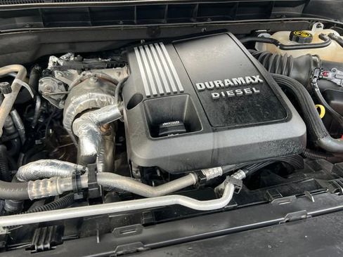 Used 2022 GMC Yukon XL SLE w/ Gmc Pro Safety Plus Package image 33