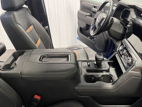 Used 2022 GMC Sierra 1500 AT4 w/ AT4 Preferred Package AWD/4WD image 19