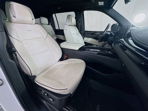 Used 2021 Cadillac Escalade ESV Sport w/ Driver Assist Tech Package image 27