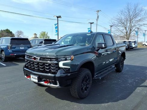 New 2026 Chevrolet Silverado 1500 ZR2 w/ LPO, Dark Essentials Package AWD/4WD image 4