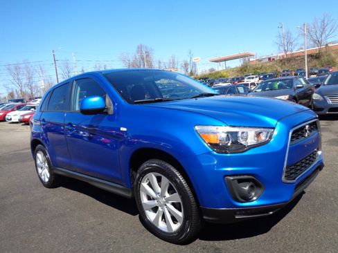 Used 2015 Mitsubishi Outlander Sport ES image 3