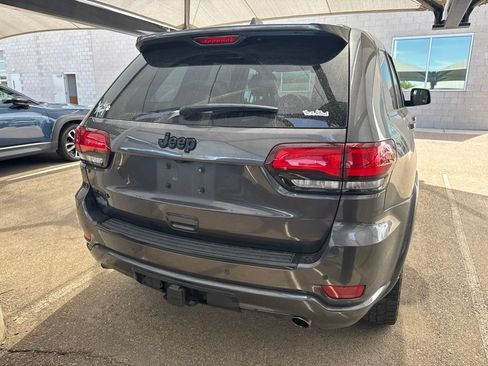 Used 2017 Jeep Grand Cherokee Altitude AWD/4WD image 6