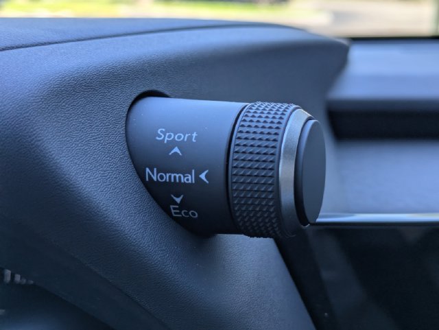 Used 2025 Lexus UX 300h FWD w/ Cold Area Package image 28