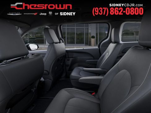 New 2026 Chrysler Pacifica Select FWD image 23