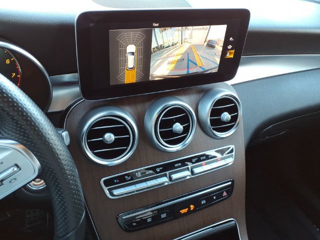 Used 2022 Mercedes-Benz GLC 300 image 6