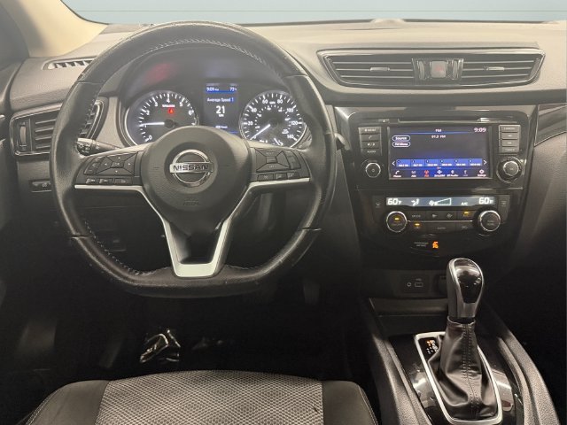 Certified 2021 Nissan Rogue Sport SV FWD image 16