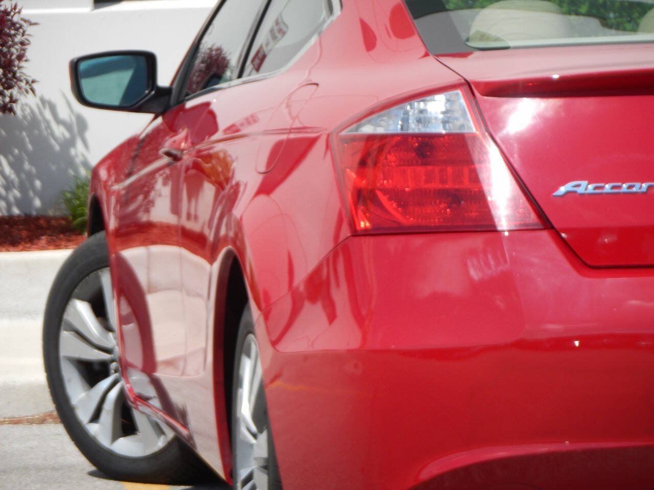 Used 2009 Honda Accord EX-L image 1