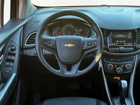 Used 2021 Chevrolet Trax LT image 5