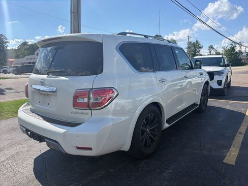 Used 2019 Nissan Armada Platinum w/ Captain's Chairs Package RWD image 2