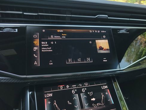 Certified 2024 Audi SQ7 Premium Plus w/ Executive Package image 19