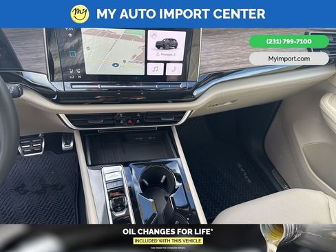 Used 2025 Volkswagen Atlas SEL Premium R-Line image 18