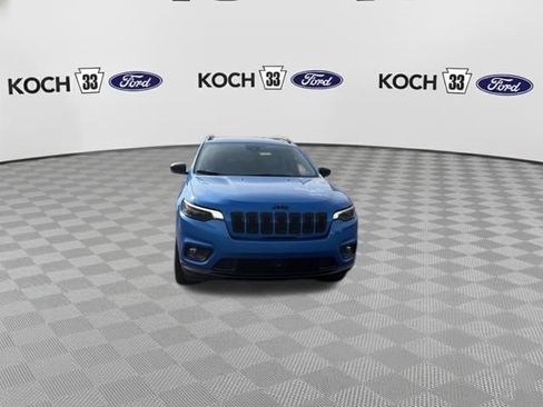Used 2023 Jeep Cherokee Altitude Lux w/ Lux Elite Package AWD/4WD image 2